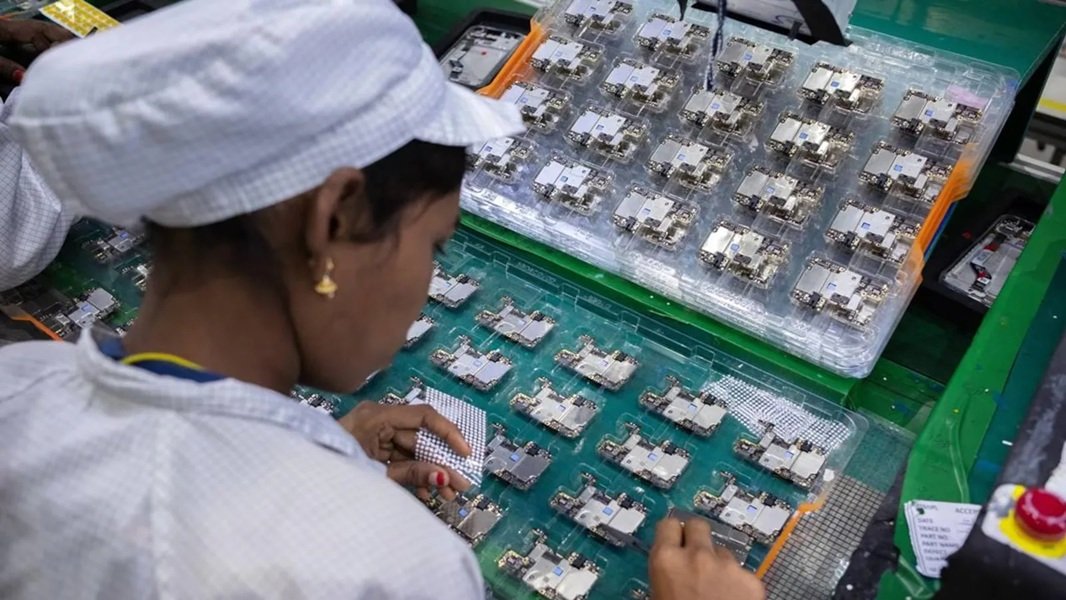 kaynes technology share price target 2025